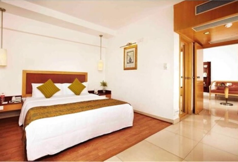 クラブルーム, Savera