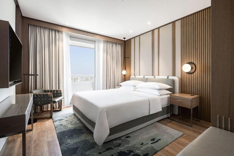 Люкс Кровать Кинг, Sheraton Grand Tel Aviv