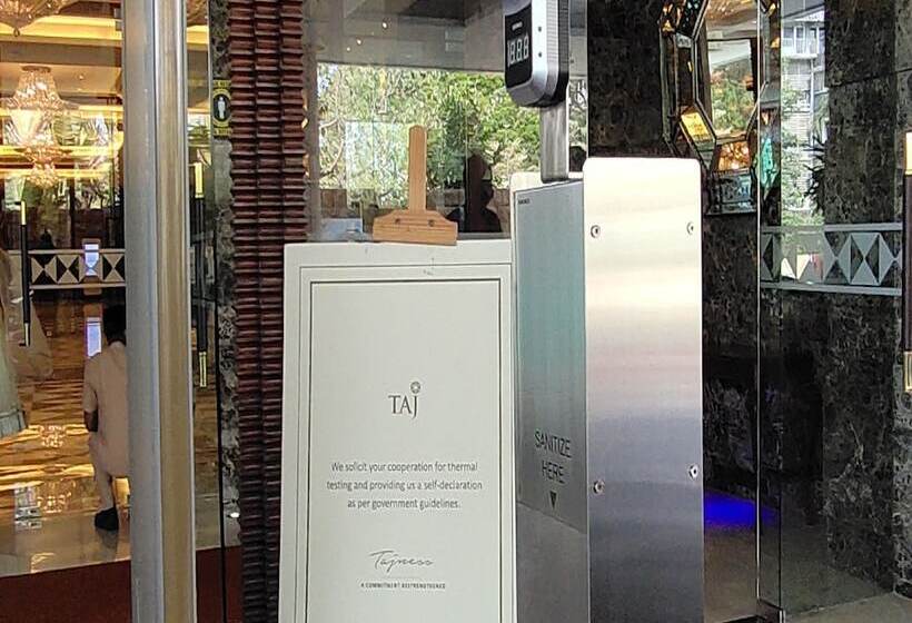 俱乐部房间, Taj Coromandel