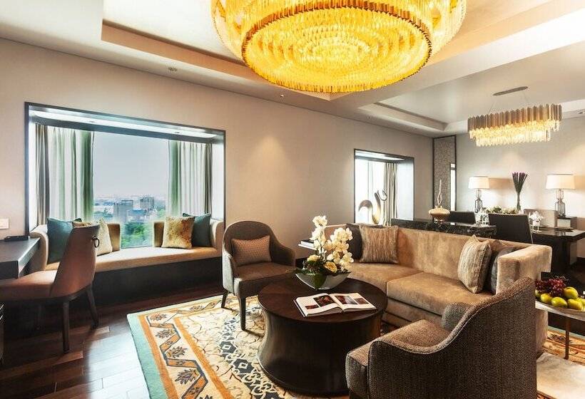 Люкс Повышенной Комфортности, Taj Coromandel