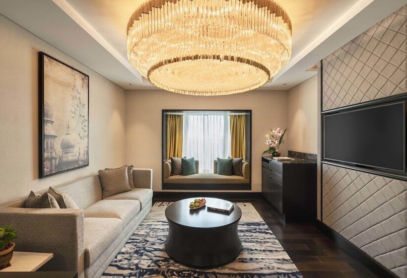 جناح إدارى, Taj Coromandel