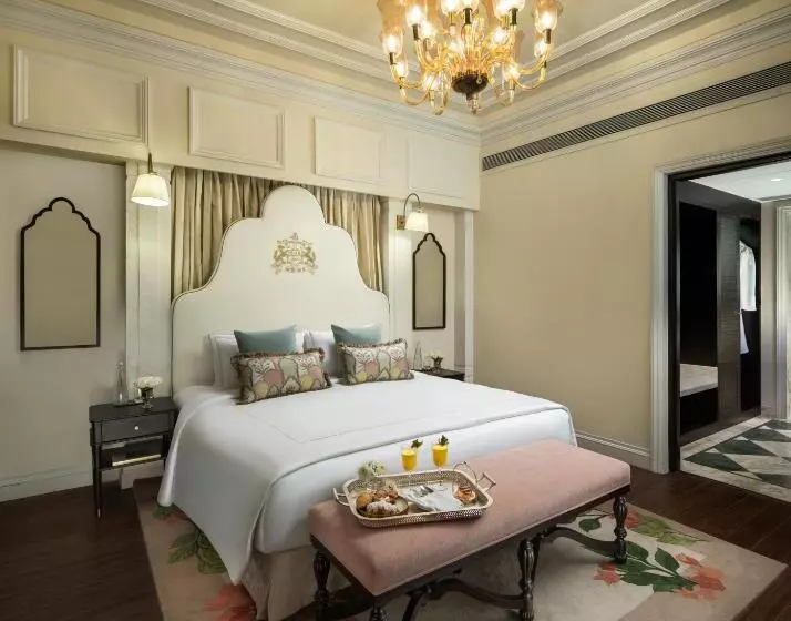 デラックスビラの１ベッドルーム, Taj Usha Kiran Palace, Gwalior