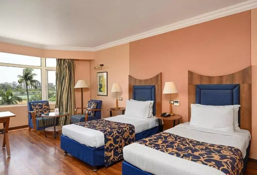 オーシャンビュースーペリアールーム, The Cama A Sabarmati Riverfront