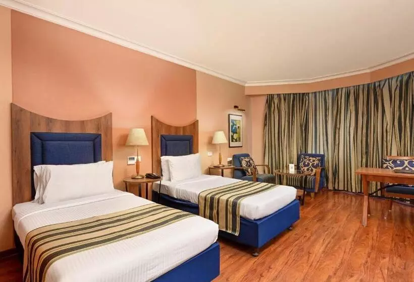オーシャンビュースーペリアールーム, The Cama A Sabarmati Riverfront