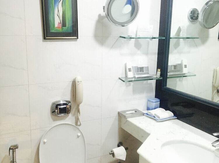 Номер Клуб, The Suryaa  New Delhi