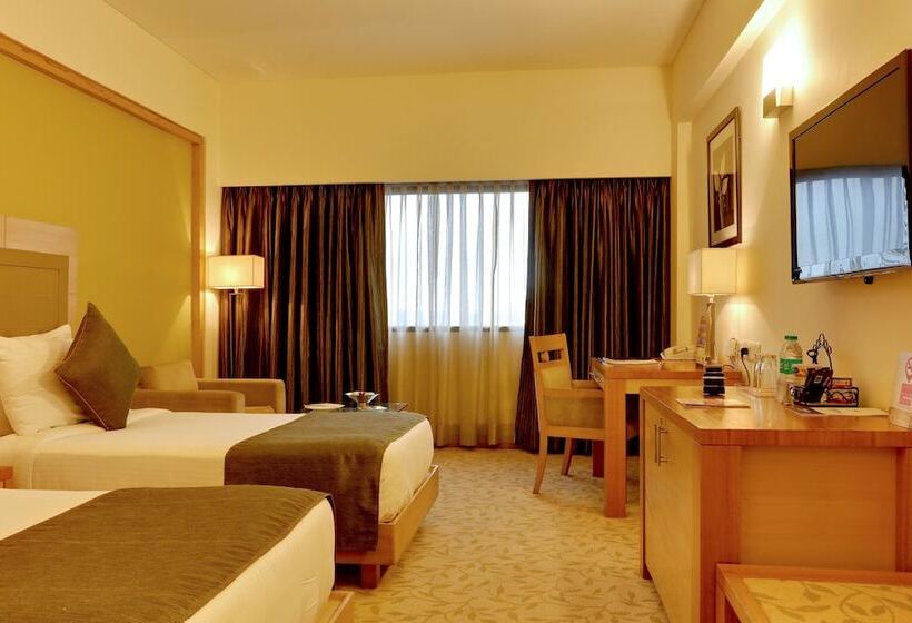 Номер Deluxe, The Suryaa  New Delhi