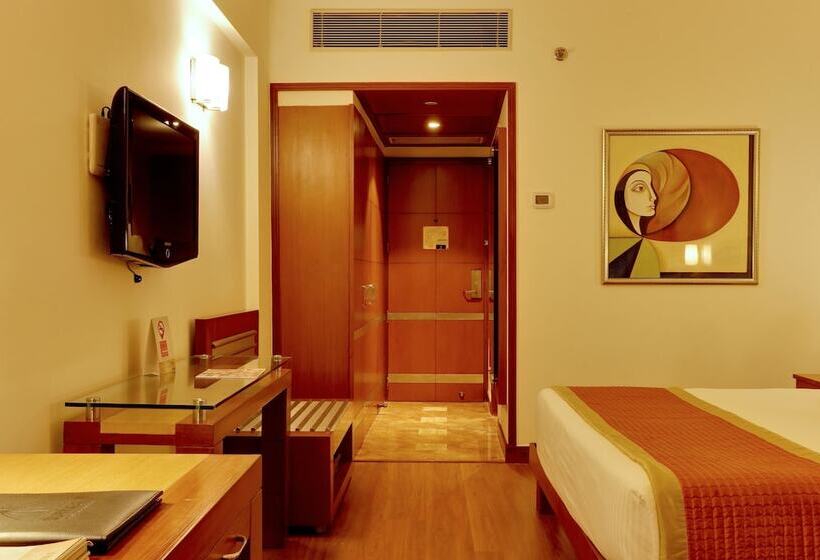 سوییت لوکس, The Suryaa  New Delhi