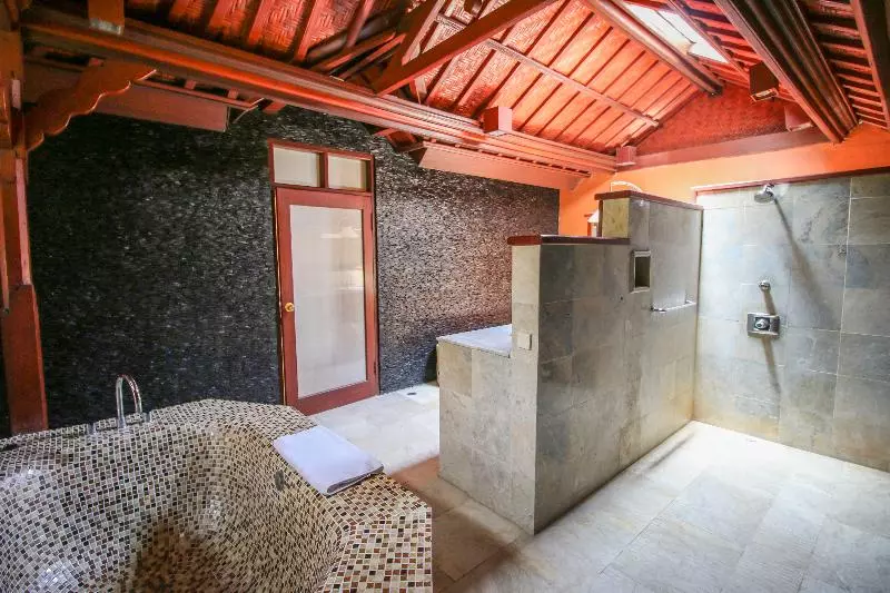 1 Bedroom Duplex Villa, Kupu Kupu Barong Villas And Tree Spa By L’occitane