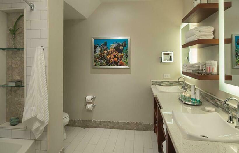 Deluxe Suite King Bed, Beaches Ocho Rios - All Inclusive