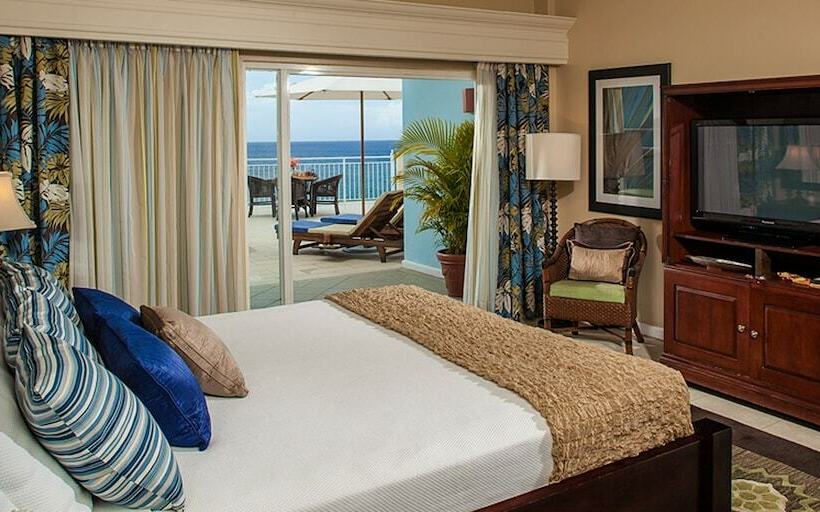 Deluxe Suite King Bed, Beaches Ocho Rios - All Inclusive