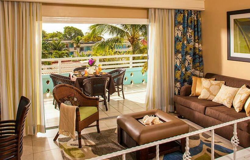 سوییت لوکس, Beaches Ocho Rios - All Inclusive