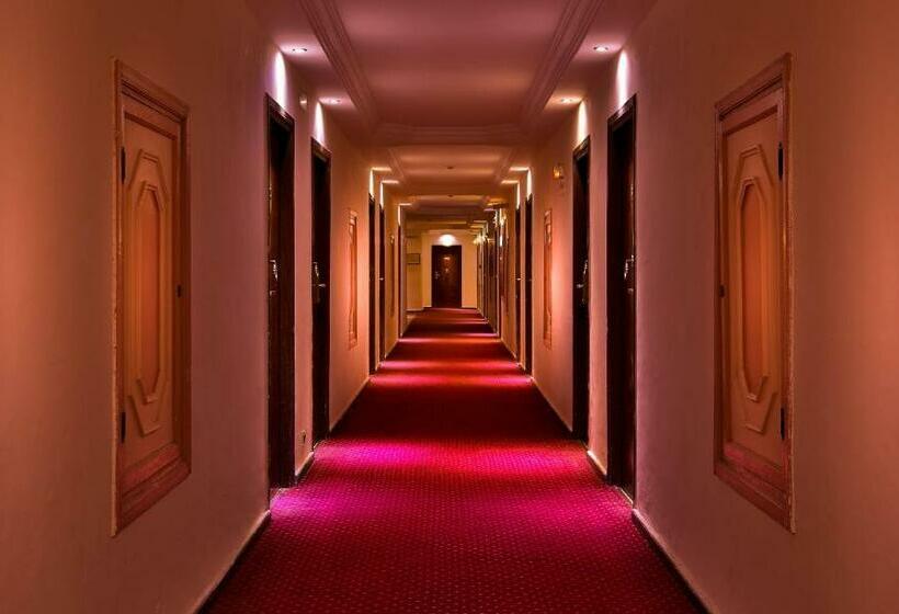 اتاق استاندارد با چشم‌انداز استخر, El Andalous Lounge & Spa