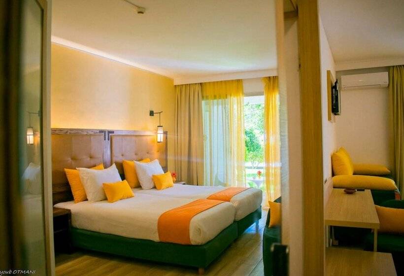 スタンダードトリプルルーム, Hamilton Agadir