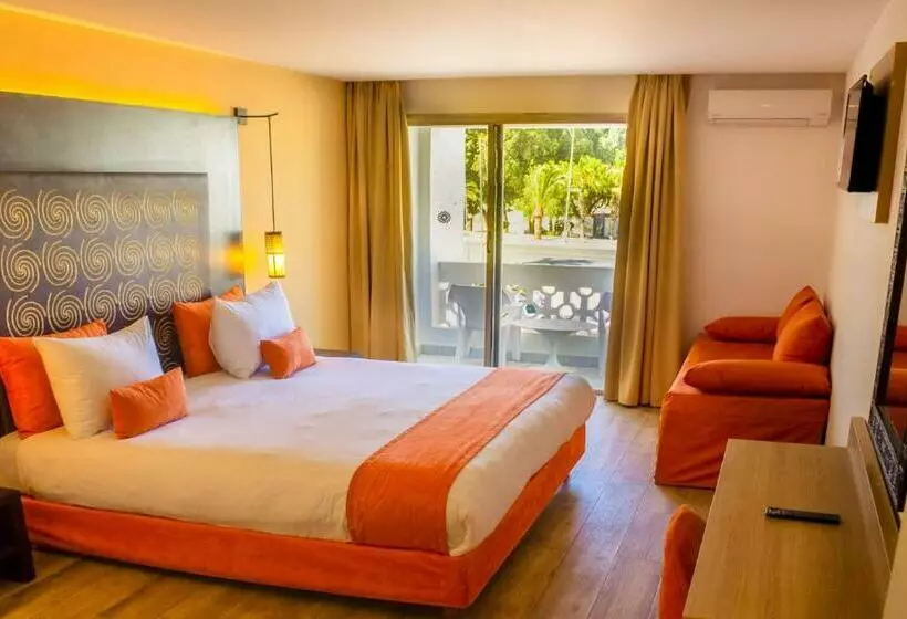 スイート, Hamilton Agadir