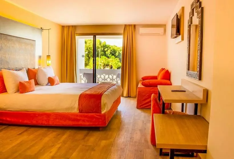スイート, Hamilton Agadir