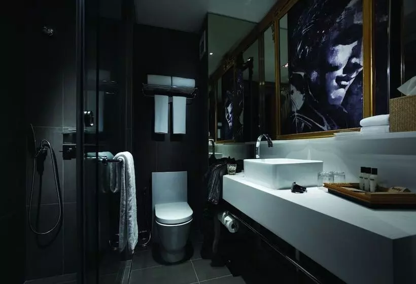プールの見えるデラックスルーム, Hard Rock Hotel Penang