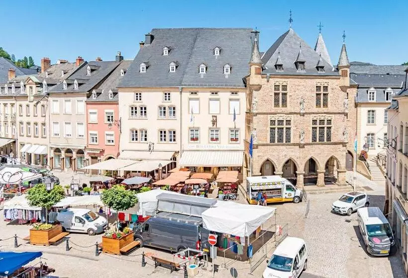 スーペリアトリプルルーム, Hôtel Le Petit Poète