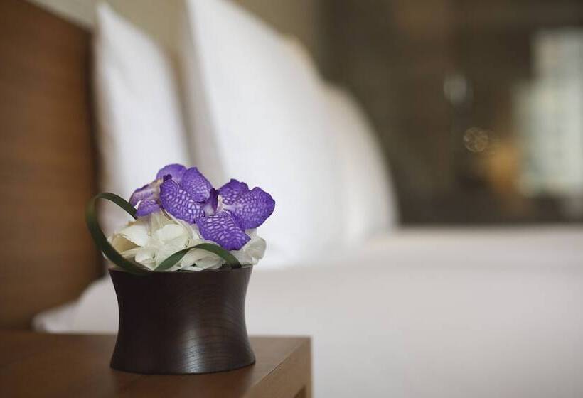 Номер Клуб, Hyatt Regency Tokyo