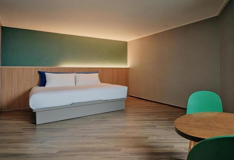 חדר פרמיום, Kolon