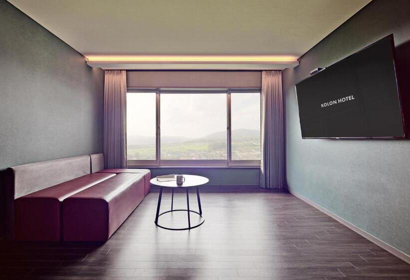 סוויטה אקזקיוטיב, Kolon