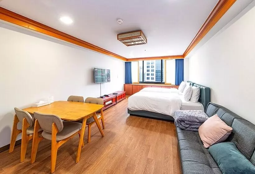 Camera Standard, Koreana