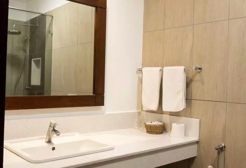 اتاق لوکس با تراس, Leopard Beach Resort And Spa
