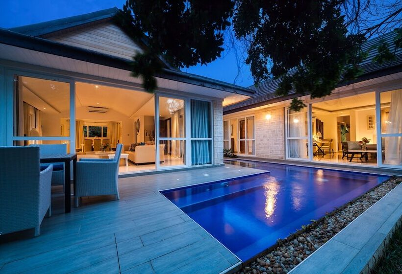 Вилла 3 Спальни, Leopard Beach Resort And Spa