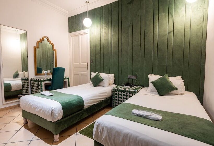 标准三人间, Majestic