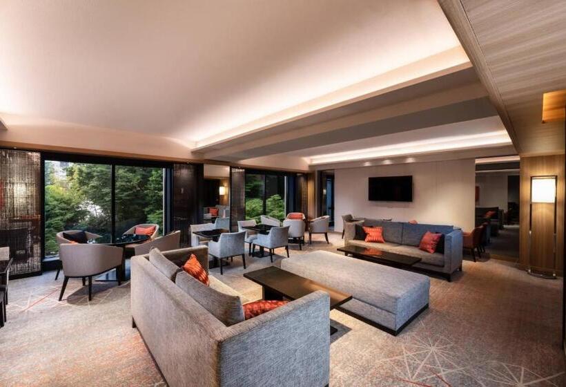 Номер Deluxe, Sheraton Miyako Hotel Tokyo