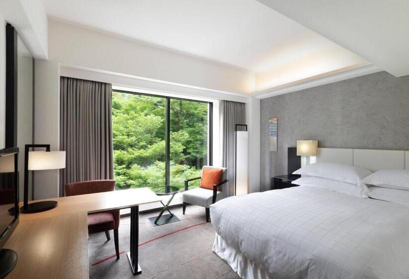 Номер Клуб, Sheraton Miyako Hotel Tokyo