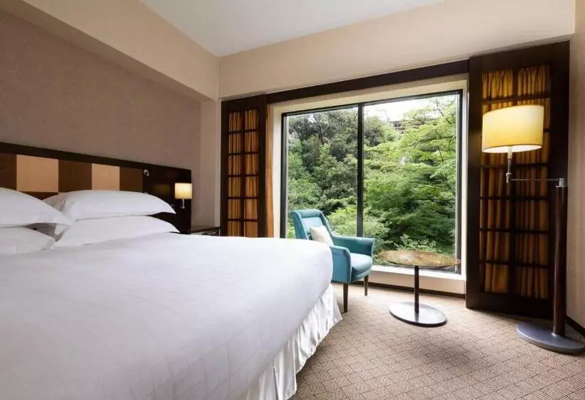 キングサイズベッドのデラックスルーム, Sheraton Miyako Hotel Tokyo