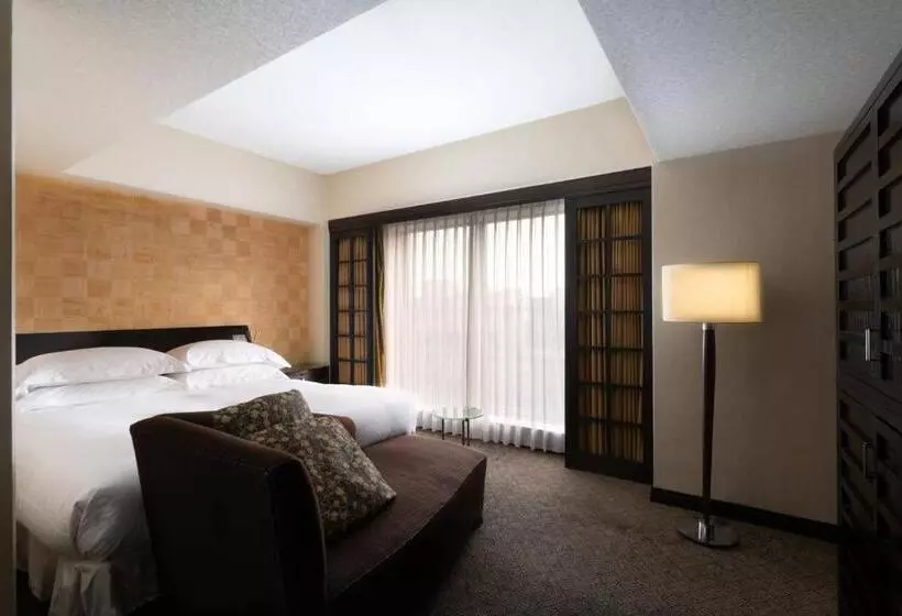 キングサイズベッドのスーペリアルーム, Sheraton Miyako Hotel Tokyo