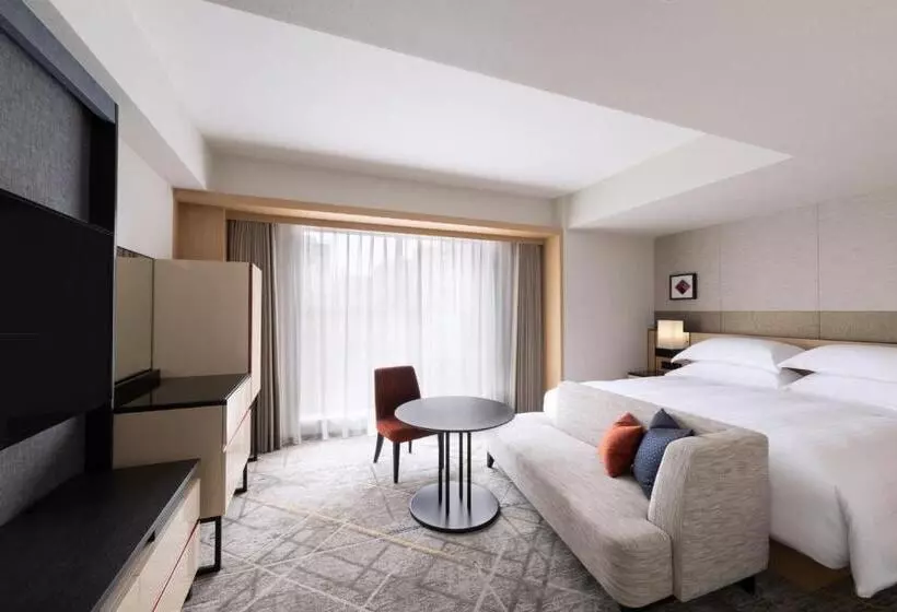 キングサイズベッド、シティビューデラックスルーム, Sheraton Miyako Hotel Tokyo