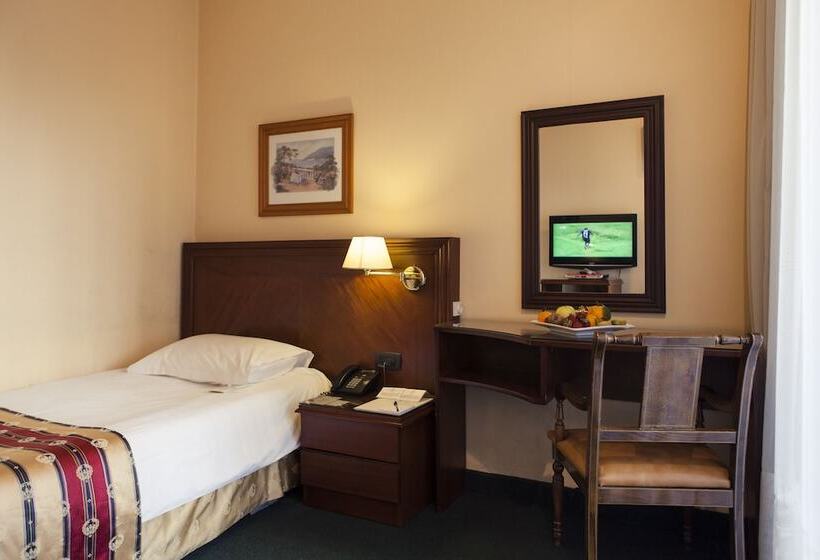 اتاق استاندارد یک نفره, The Mayflower