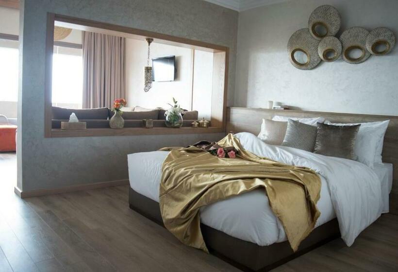 带海景的复工套房, Mabrouk Hotel And Suites Adult Only