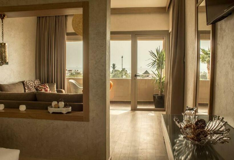 带海景的复工套房, Mabrouk Hotel And Suites Adult Only