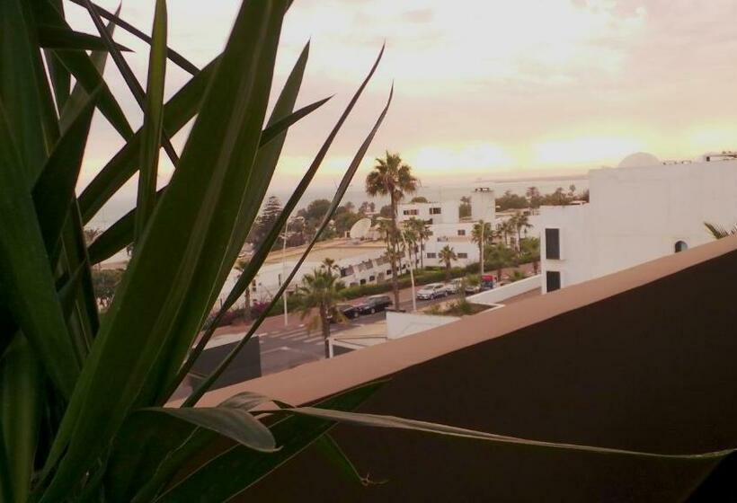 带海景的复工套房, Mabrouk Hotel And Suites Adult Only