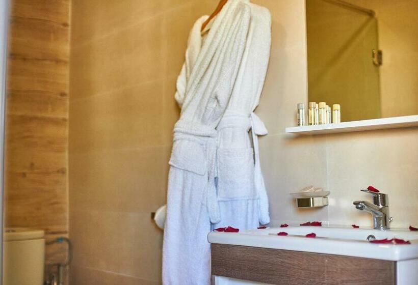 带海景的复工套房, Mabrouk Hotel And Suites Adult Only