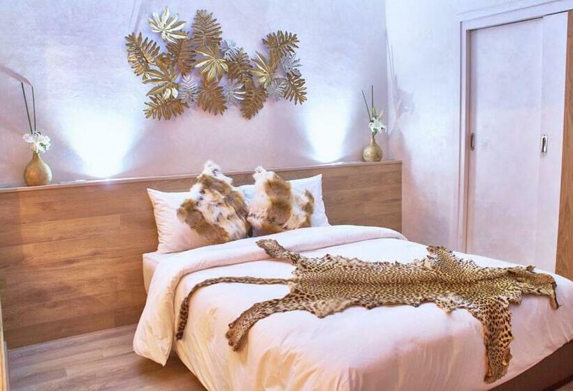 带海景的复工套房, Mabrouk Hotel And Suites Adult Only