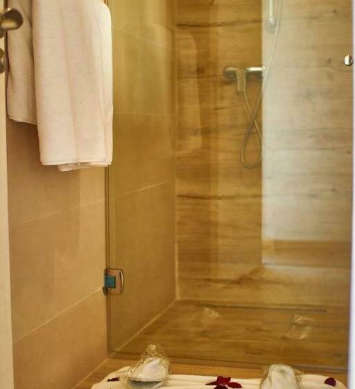 带海景的复工套房, Mabrouk Hotel And Suites Adult Only