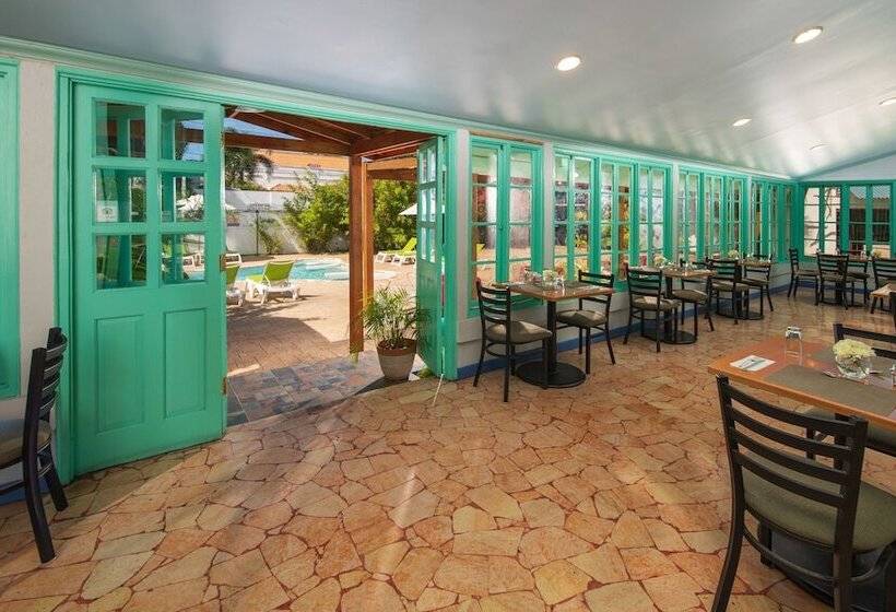 اتاق لوکس, Toby S Resort