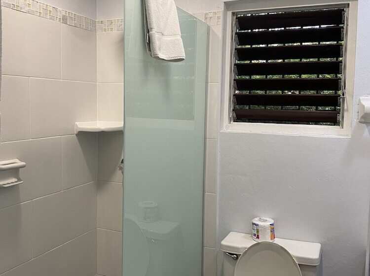 اتاق لوکس, Toby S Resort