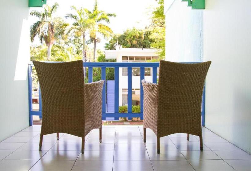 اتاق لوکس, Toby S Resort