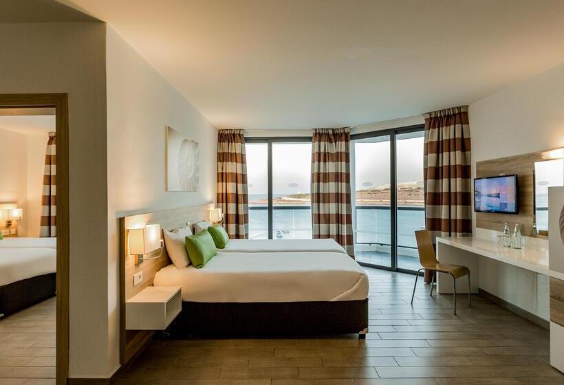 اتاق خانوادگی با چشم‌انداز دریا, Ax Odycy