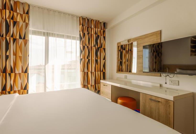 اتاق خانوادگی با چشم‌انداز دریا, Ax Odycy