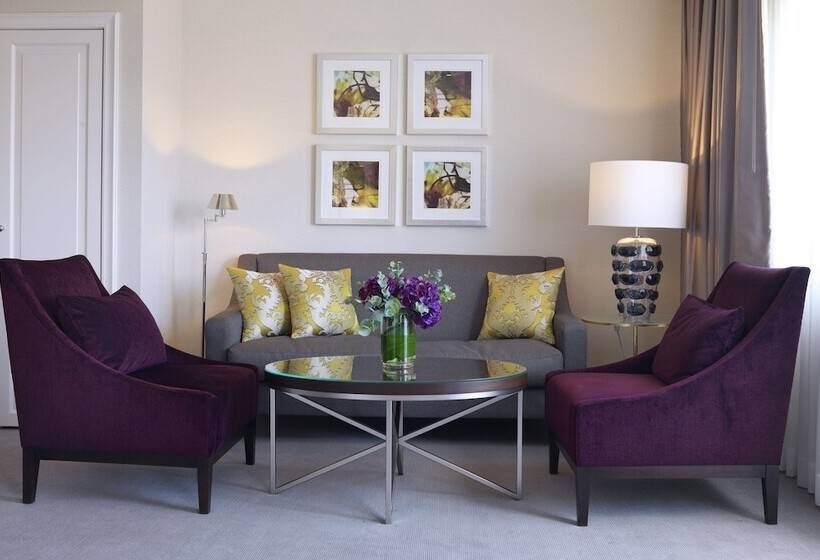 سوییت جونیور با بالکن, Continental