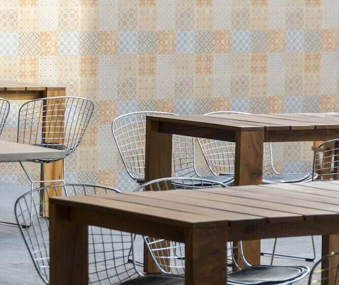 Полулюкс, Fiesta Inn Queretaro