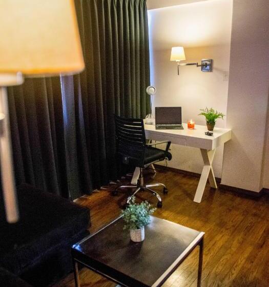 جناح إدارى, Fray Marcos