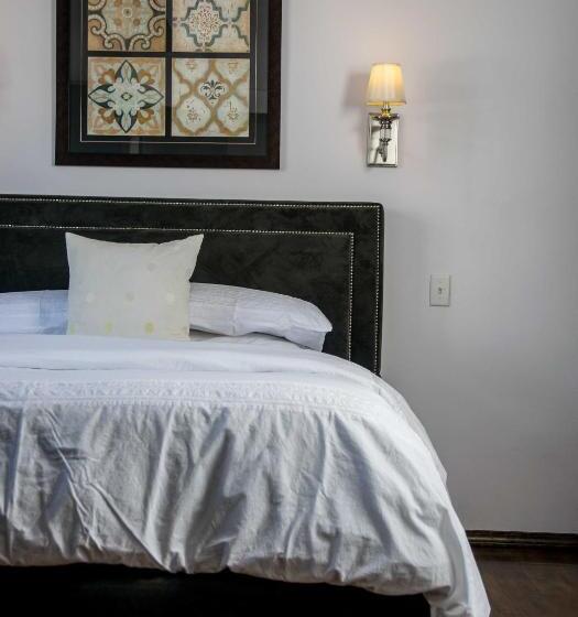 جناح إدارى, Fray Marcos