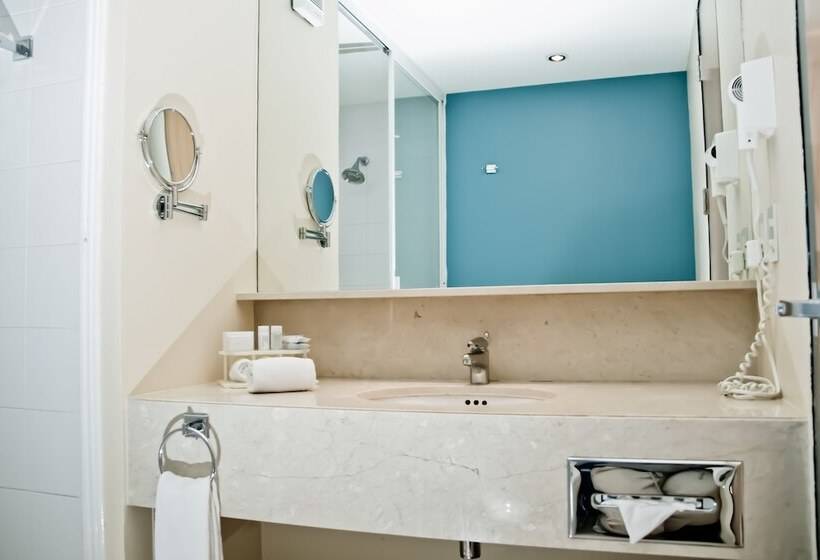 스위트, Holiday Inn Express Mexico Reforma, An Ihg